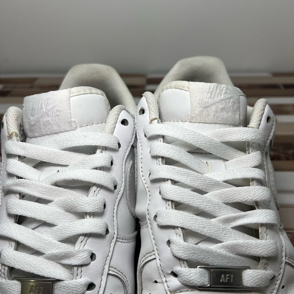 Nike Air Force 1 - Picture 14 of 16